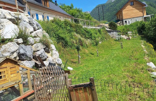 Eaux-Bonnes House | Maison Ensoleillée Avec Superbe vue Montagne, au Départ de Randonnées