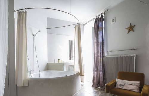 Saint-Laurent-des-Arbres Bed & Breakfast | Maison Felisa
