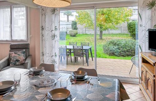 Saint-Nazaire House | Maison familiale à 500m des plages avec jardin