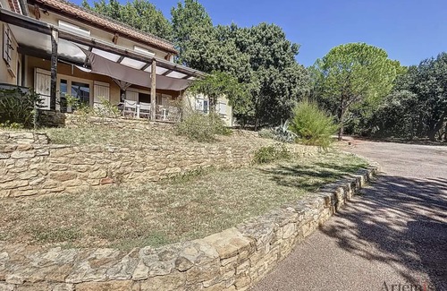 Piolenc House | Maison Familiale Avec Piscine et Magnifique Jardin, Sud de la France