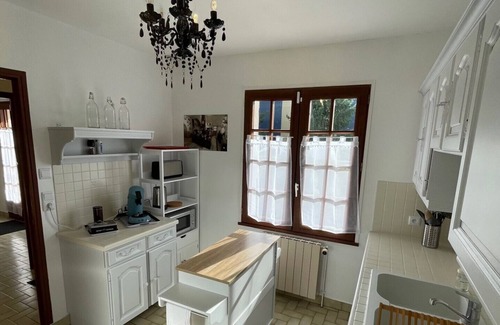 Blois House | Maison Familiale Blois Piscine et SPA