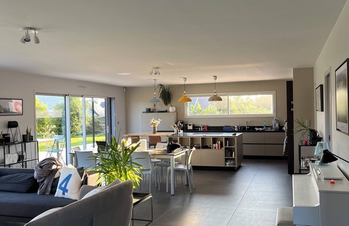 Locmariaquer House | Maison Familiale Contemporaine Avec Piscine Chauffée Sécurisée, Proche Plages