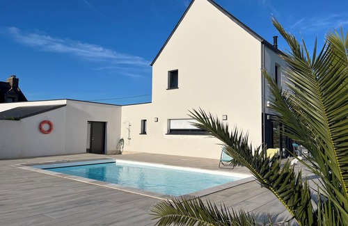 Locmariaquer House | Maison Familiale Contemporaine Avec Piscine Chauffée Sécurisée, Proche Plages