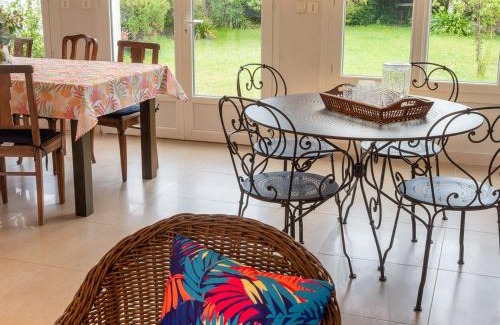 Larmor-Plage House | Maison familiale en front de mer à Larmor-Plage - 9 couchages, proche du centre et du casino - FR-1-349-223