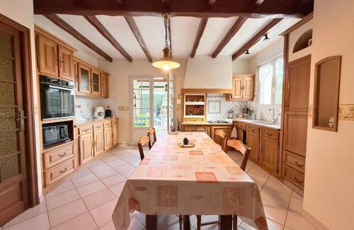 Dolus-d'Oleron House | Maison familiale proche plages et commerces avec jardin - FR-1-778-48