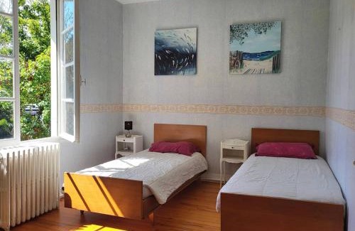 Merville-Franceville-Plage House | Maison confort, 3 chambres, plage à 2 pas, jardin privé sans vis-à-vis, équipements modernes. - FR-1-788-12