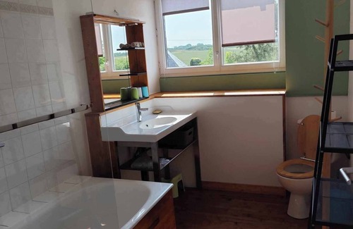 Pleherel-Plage-Vieux-Bourg House | Maison Idéale, à 2 pas de la Plage, Pour un Break en Solo, duo ou en Famille