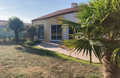 Bourgenay Villa | Maison Individuelle Avec Jardin Clos Proche Plage