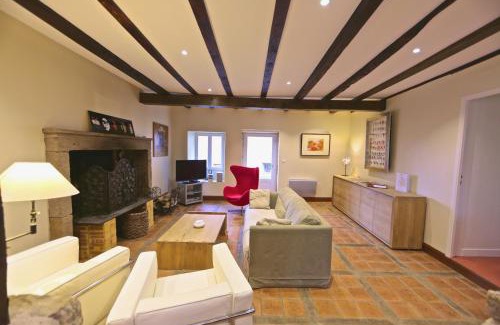 Saint-Martial-de-Valette House | Maison Lavande