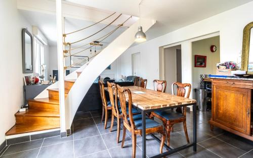 Riantec House | Maison lumineuse à 50m de la mer, idéale en famille