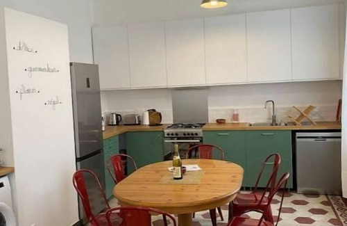 Chasse-sur-Rhone House | « Maison Magnolia » Près de la Gare