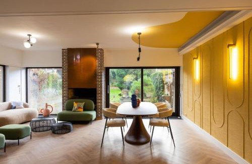Herstal House | Maison modernisée au caractère 70ies
