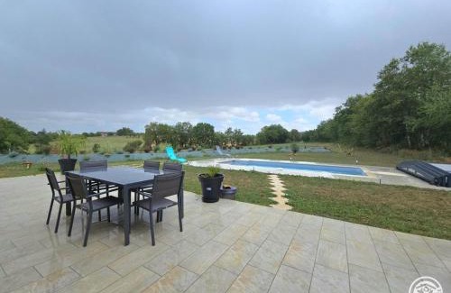 Lanquais House | Maison Périgourdine avec Piscine Privée et Climatisation - FR-1-616-496