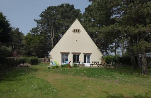 Sainte-Helene House | Maison Pieds dans l'Eau avec Grand Jardin, 3 Chambres, Animaux Acceptés - FR-1-397-21