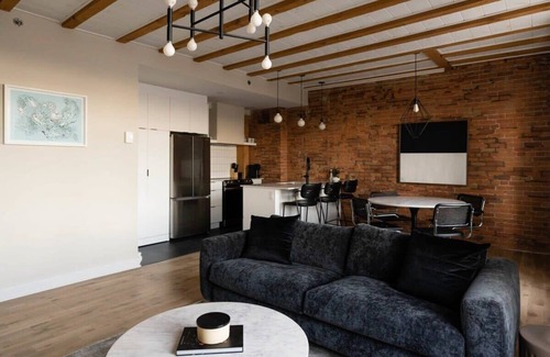 Old Montreal Apartment | Maison Place Royale - Suite Deluxe 1 chambre