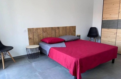 Caux House | Maison Plain-pied 6 Couchages, Terrasse et Piscine
