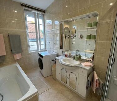 Saint-Etienne-au-Mont House | Maison près de la ville