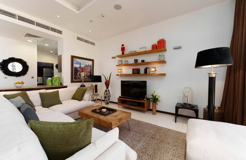 Palm Jumeirah Apartment | Maison Privee - Splendid Apt on The Palm with Stunning Sea Views