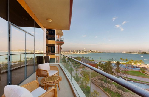 Palm Jumeirah Apartment | Maison Privee - Splendid Apt on The Palm with Stunning Sea Views
