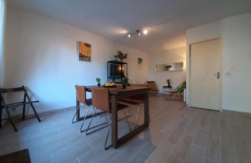 Le Penon House | Maison rénovée avec terrasse à 700m des plages, marché et activités - Tennis et piste cyclable à 10m - FR-1-239-385