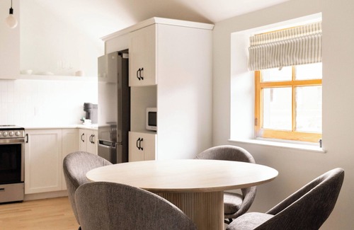 Ville-Marie Apartment | Maison Rasco by Luxury In Transit