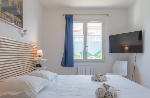 Les Moutiers-en-Retz House | Maison spacieuse avec jardin arboré