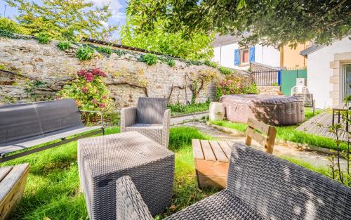 Lorient House | Maison spacieuse cœur de ville avec spa et cheminée