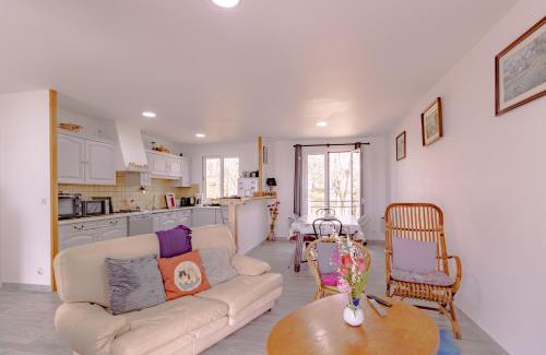 Saint-Cernin-de-Larche House | Maison Sur le Causse Corrézien