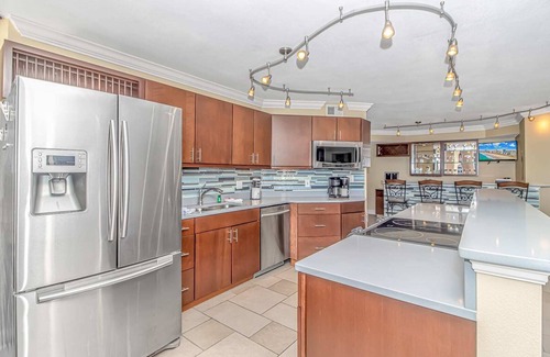Myrtle Beach Condo | Maison Sur Mer - Oceanfront - Snowbirds Welcome-Highly Sought After