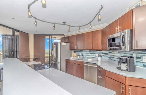 Myrtle Beach Condo | Maison Sur Mer - Oceanfront - Snowbirds Welcome-Highly Sought After