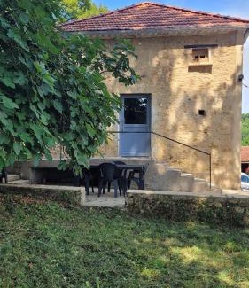 Saint-Cernin-de-lHerm House | Maison Tiny Bwa