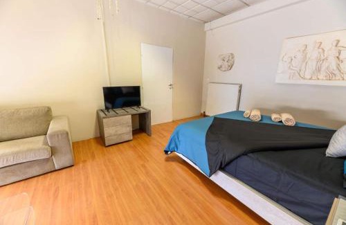 Larissa Apartment | maizonette with parking