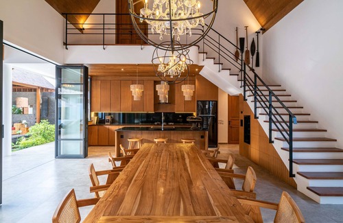 Munggu House | Majestic 4Bdr Villa, Pererenan Beach