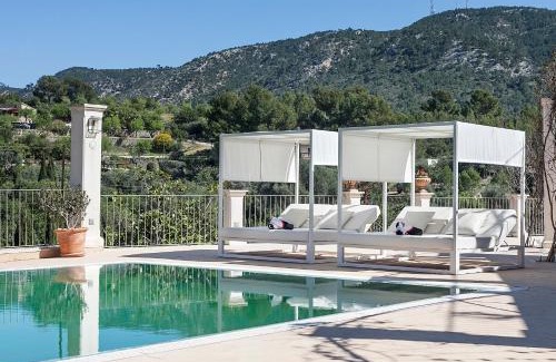 Calvia Villa | Majestic Holiday Estate in Calvià Up to 12 Guests