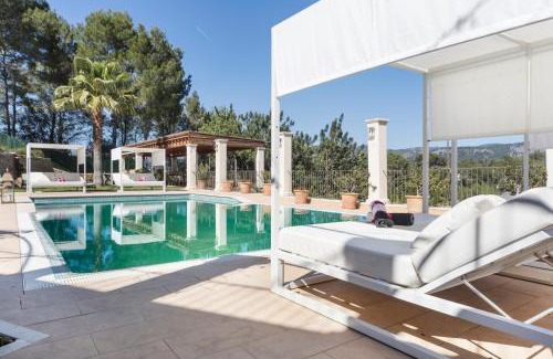 Calvia Villa | Majestic Holiday Estate in Calvià Up to 12 Guests