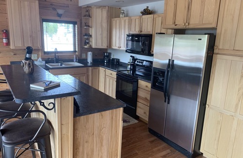 Grand Lake Cabin | Majestic River Cabin w/parking on 1.11 acres