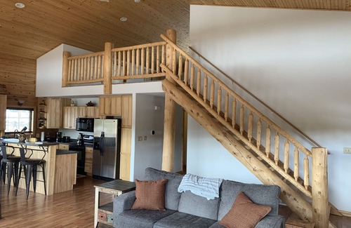 Grand Lake Cabin | Majestic River Cabin w/parking on 1.11 acres