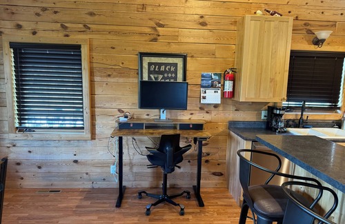Grand Lake Cabin | Majestic River Cabin w/parking on 1.11 acres