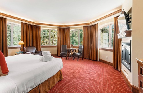 Vail Hotel | Majestic Views Everywhere! Lovely Mountain View, Hot Tub, Near Gondola One!