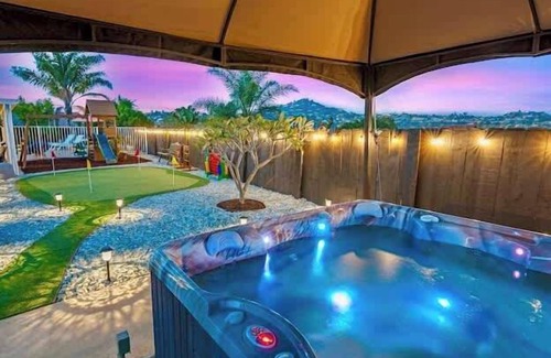 Spring Valley House | Majestic Views Pool&Jacuzzi, Mini Golf, Playground