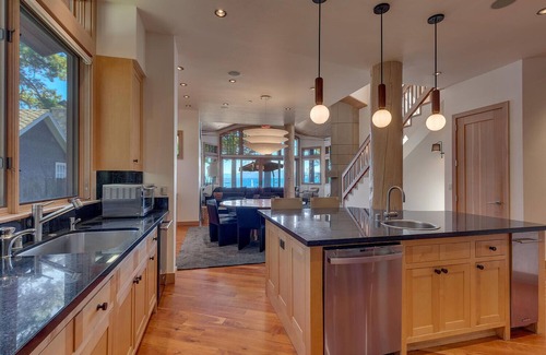 Kings Beach House | Majestic Waters - Lakefront - TLUXP