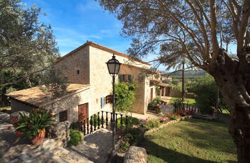 Pollensa House | Majorquin villa with sea views