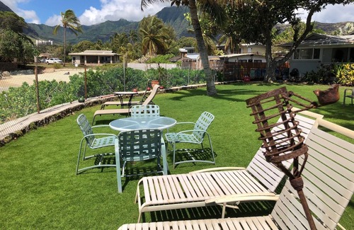 Makaha House | Makaha on the Beach-Back in Time =Direct Oceanfront & Cove