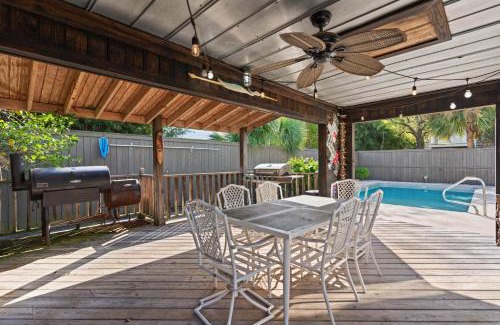 Saint Simons Island House | Make a Splash - 510 Delegal St