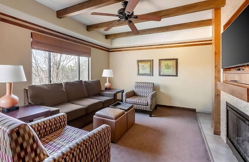 West Sedona Hotel | Make Memories in Sedona! Full Kitchen, Outdoor Pool, Free Parking!