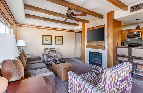 West Sedona Hotel | Make Memories in Sedona! Full Kitchen, Outdoor Pool, Free Parking!
