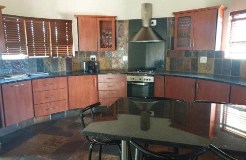 Bela-Bela Resort | Makhato Bush Lodge 86
