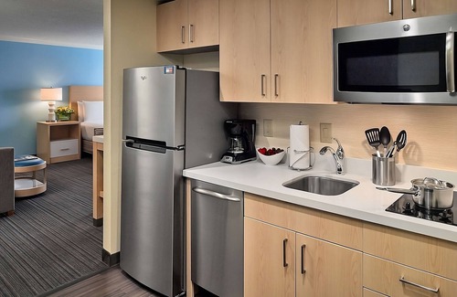 Gwinnett Place Hotel | Making The Best Memories Along The Way! Enjoy Spacious unit w/Pool Access!