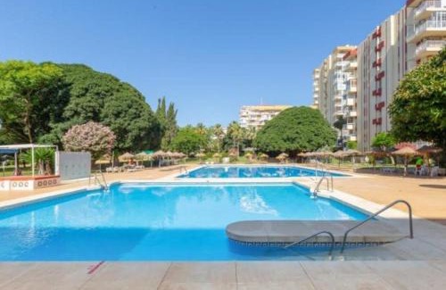 Benalmadena Costa Apartment | MALABIZ HOME Piscina terraza con vistas y playa