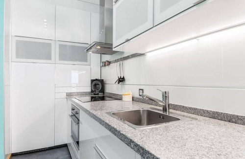 La Merced Apartment | -MalagaSunApts- Modern CityCentre Pool&Parking